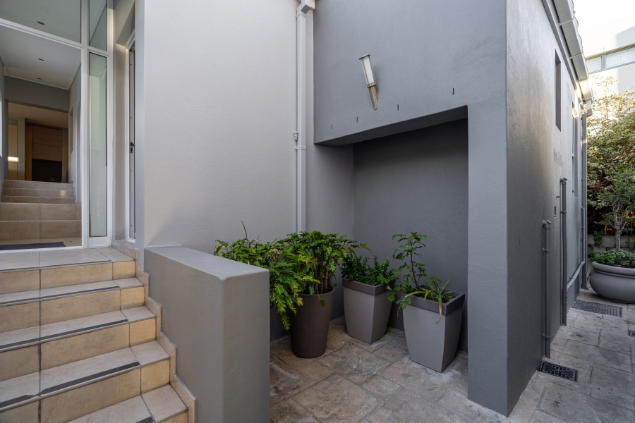 7 Bedroom Property for Sale in Camps Bay Western Cape